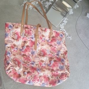 Reversible canvas bag.